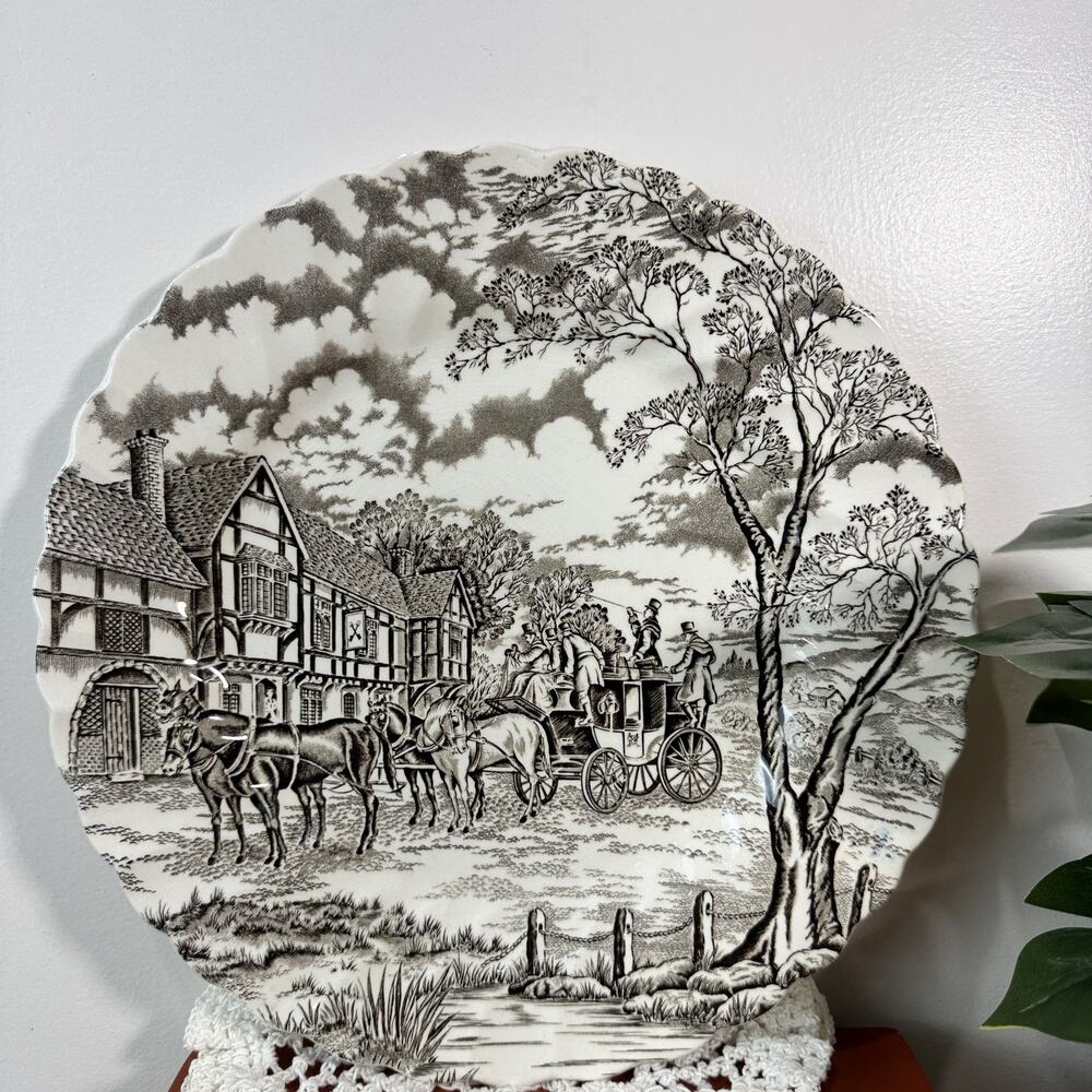 Royal Mail Staffordshire Ironstone Collector Plate Horse Drawn Coach England